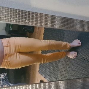 Light orange ankle jeans